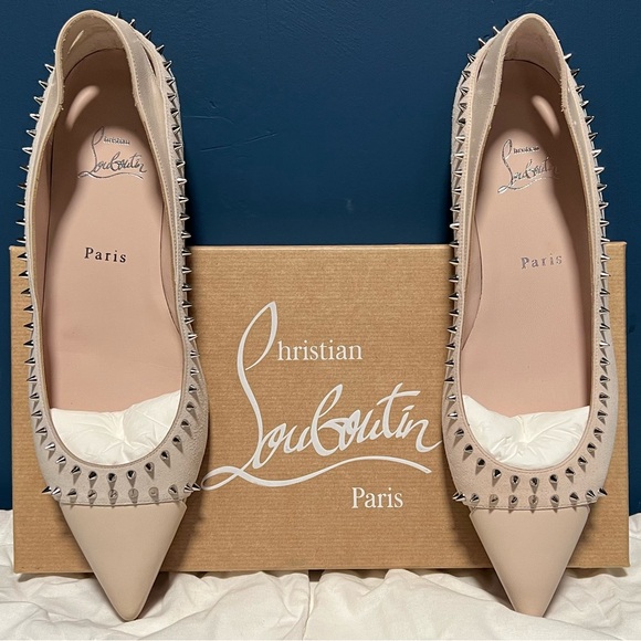 Christian Louboutin Nappa Suede Spikes Duvettina Ballerina Flats 39 Leche (NWT) - Picture 4 of 10